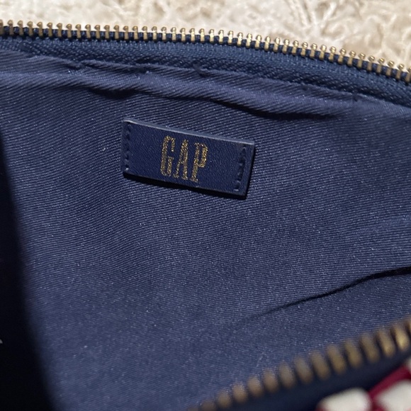 GAP Multicolor Woven Clutch - Picture 5 of 5